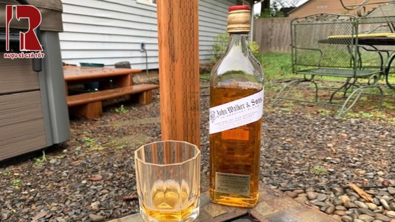 Johnnie Walker Là Gì? Lịch Sử & Các Dòng Rượu Nổi Tiếng