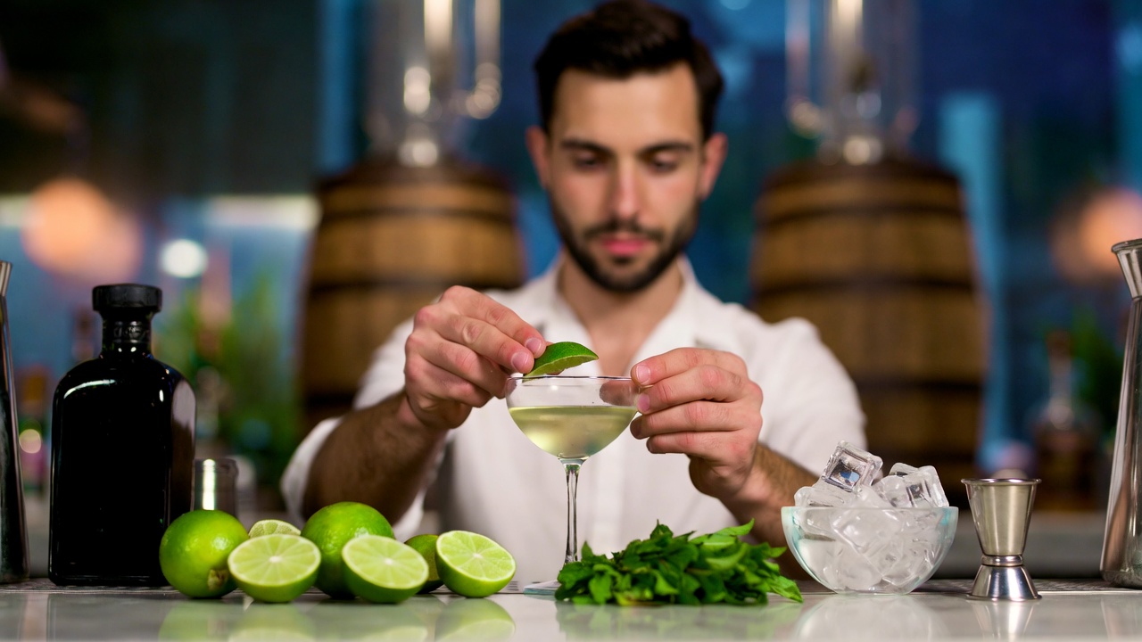 Bacardi Là Gì? Lịch Sử & Các Dòng Rum Nổi Bật