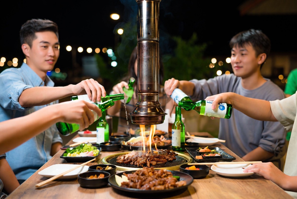 Jinro là gì? Lịch sử, sản phẩm & văn hóa soju
